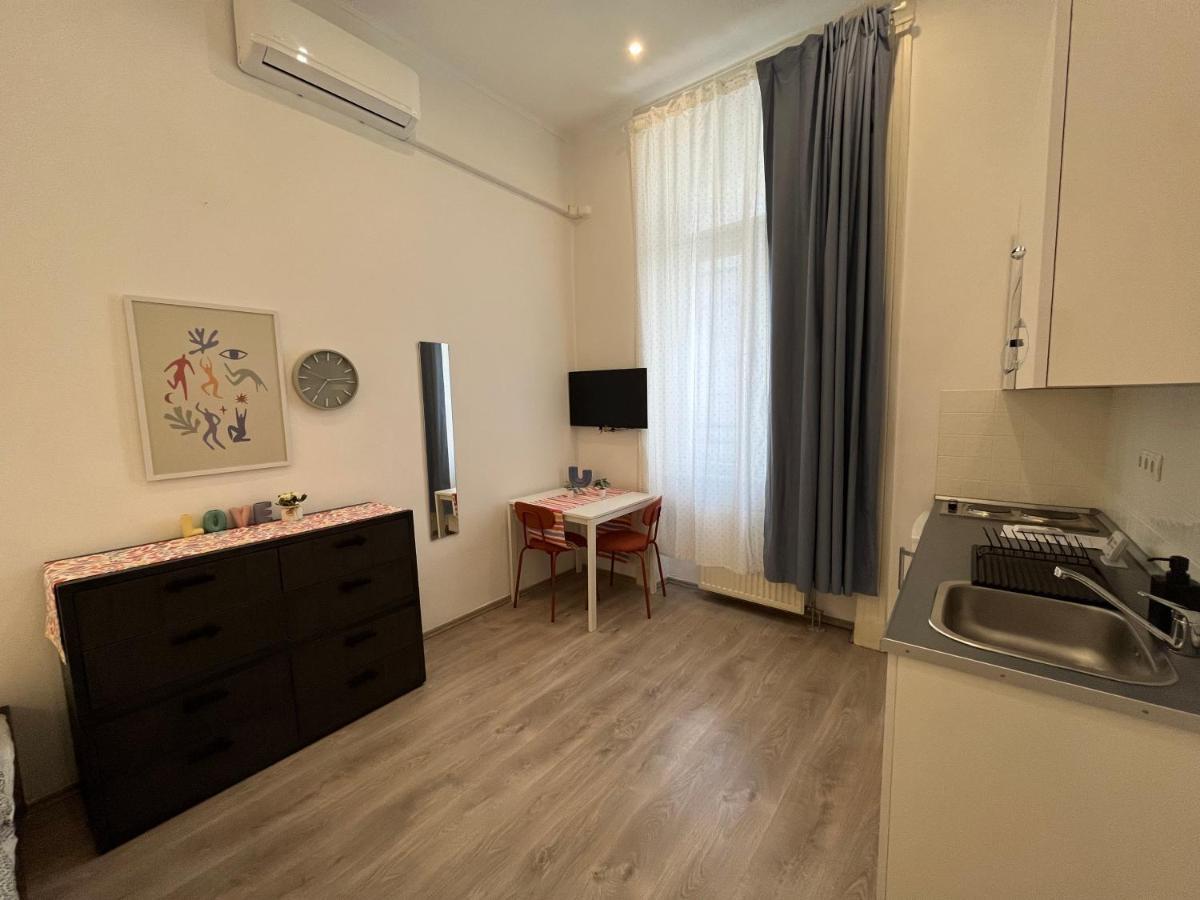 D58 Superior Apartments In The City Center Budapeste Exterior foto