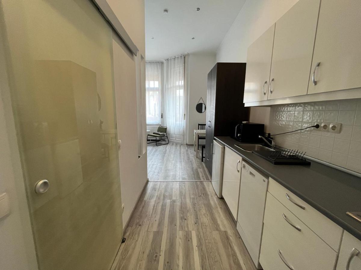 D58 Superior Apartments In The City Center Budapeste Exterior foto