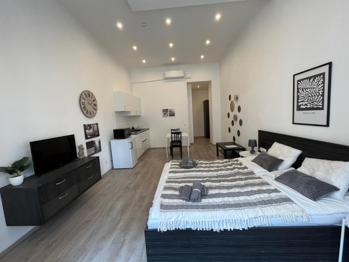 D58 Superior Apartments In The City Center Budapeste Exterior foto